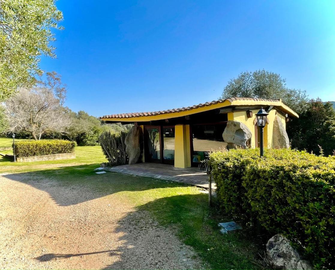 Punta D'Acu Country Resort Arzachena Exterior photo